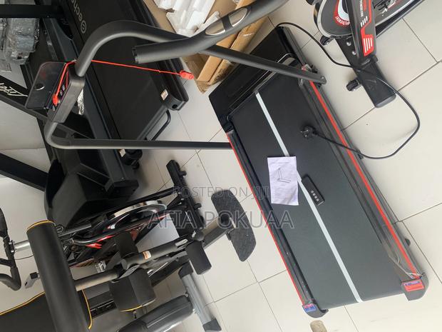 Fitness Treadmill · Photo 1