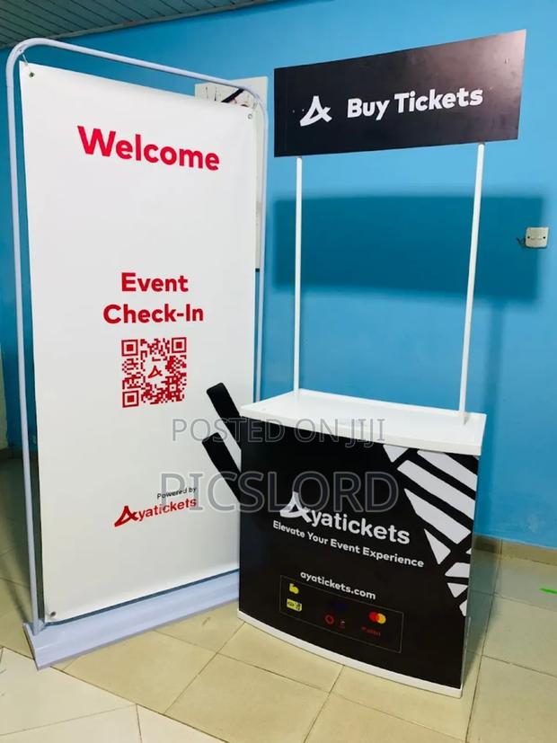Promotional Table Stand · Photo 2