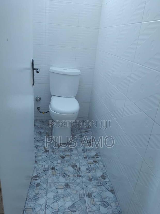 4bdrm House in Teshie Estate for rent · Photo 4