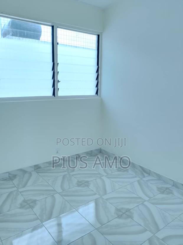 4bdrm House in Teshie Estate for rent · Photo 6