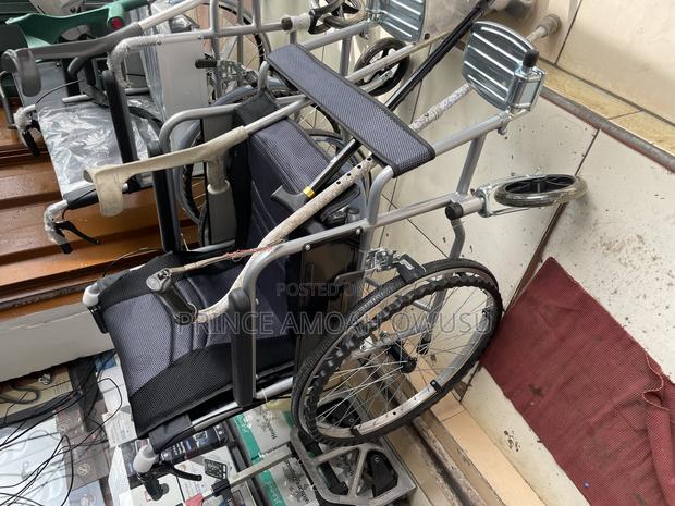 German Original Standard Wheelchair · Photo 2