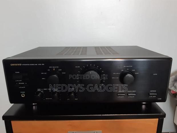 Onkyo a-850 Integrated Stéréo Amplifier · Photo 1
