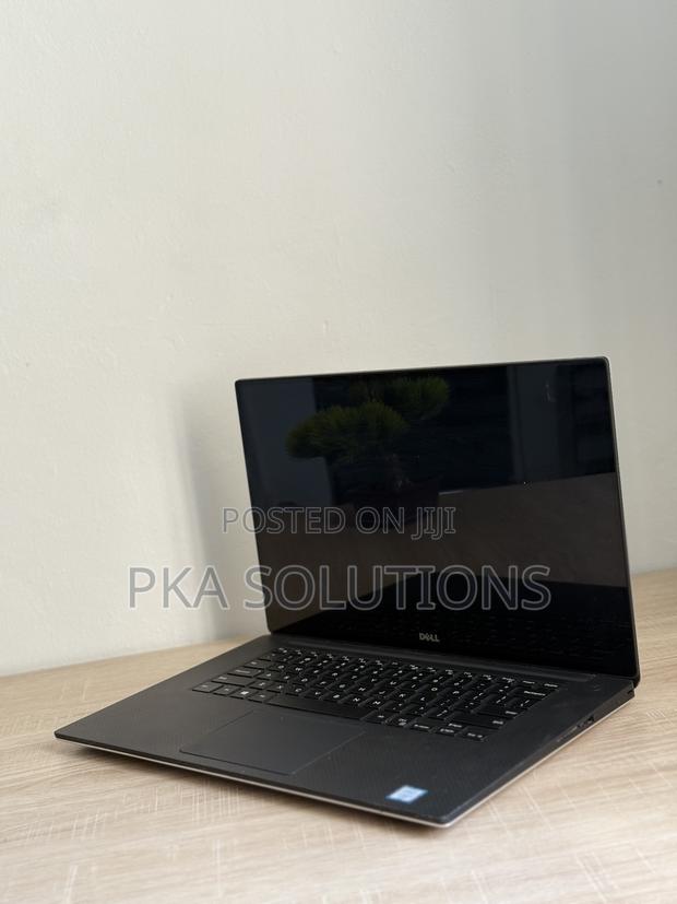 Laptop Dell XPS 15 9550 32GB Intel Core I7 SSD 1T · Photo 4