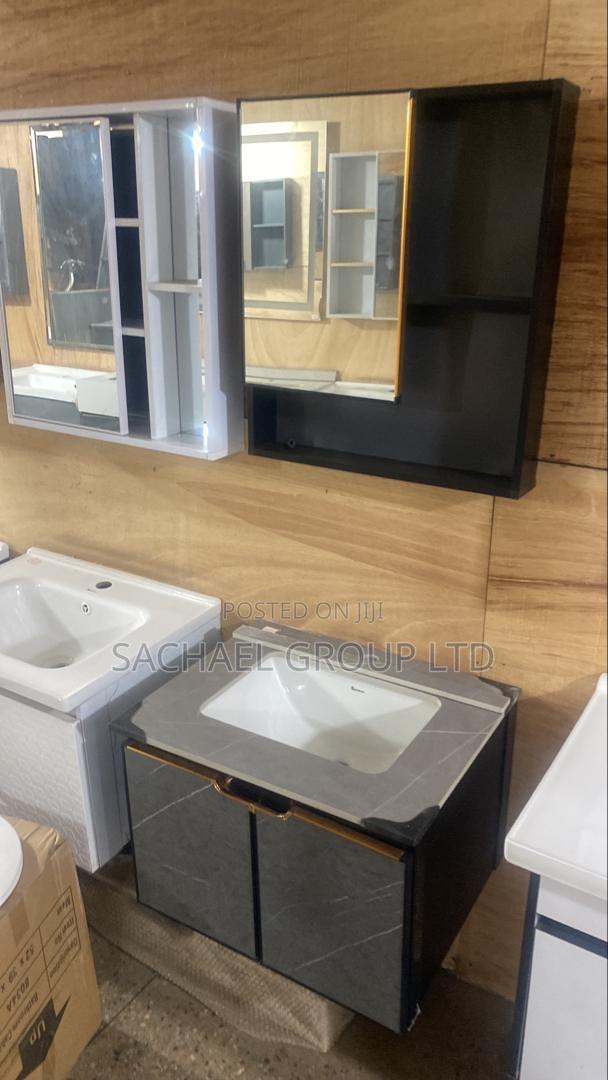 Marble Cabinet Basin 60cm With Mirror · Photo 1