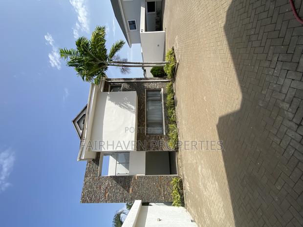 Furnished 4bdrm Apartment in East Airport for sale · Photo 2