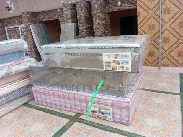 Kingsize Inbuilt Bed Available · Photo 1