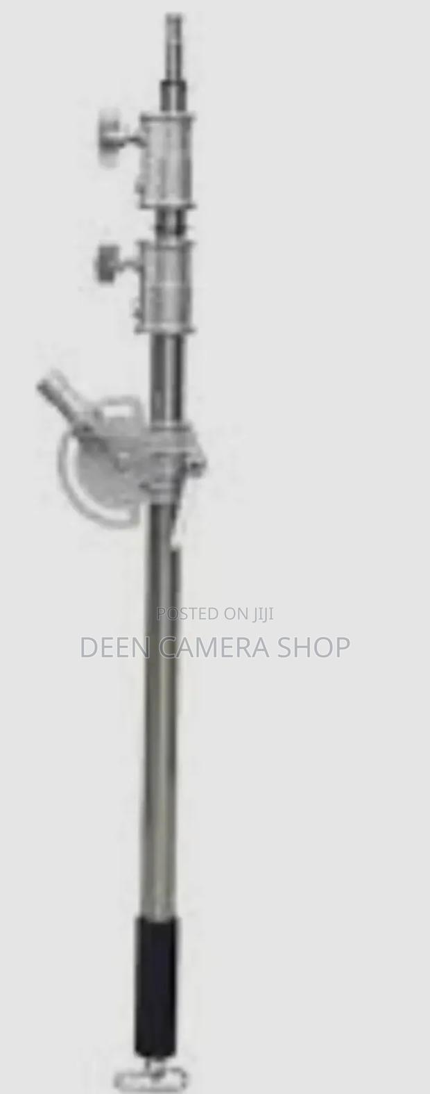 Silver C2 Stand · Photo 1