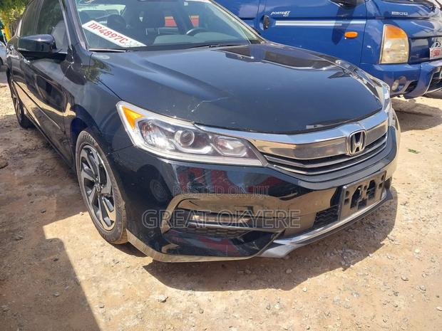 Honda Accord EX 4dr Sedan FWD (2.4L 4cyl 2A) 2016 Black · Photo 2