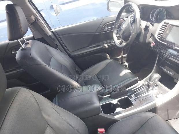 Honda Accord EX 4dr Sedan FWD (2.4L 4cyl 2A) 2016 Black · Photo 3