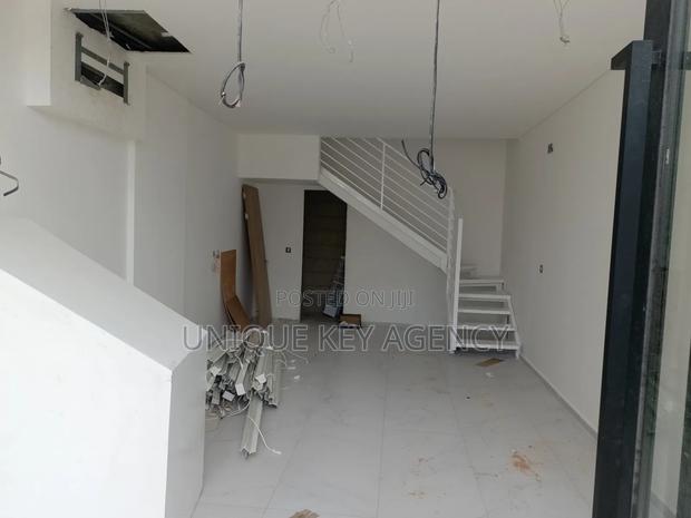 Shop to Let in Cantonment · Photo 4