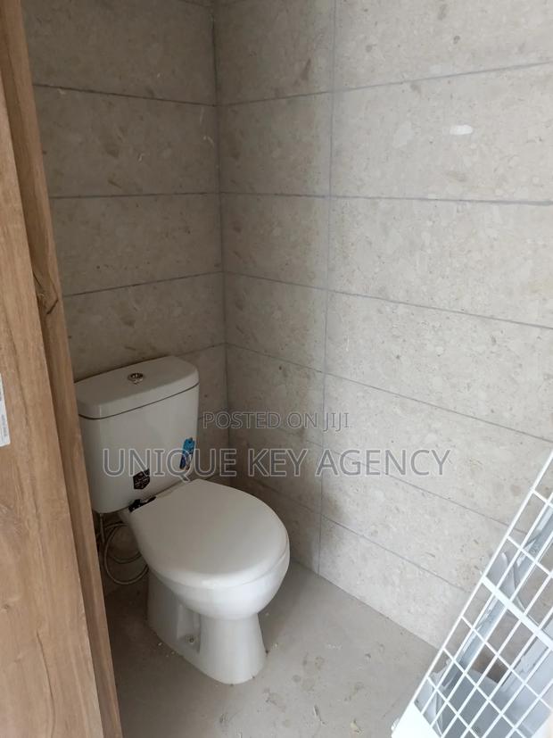 Shop to Let in Cantonment · Photo 5