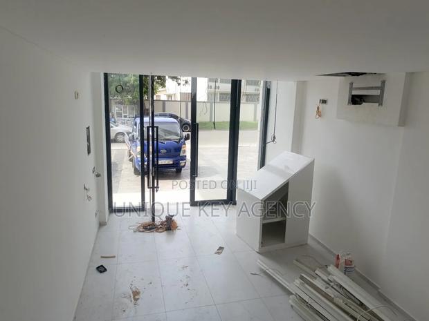 Shop to Let in Cantonment · Photo 6