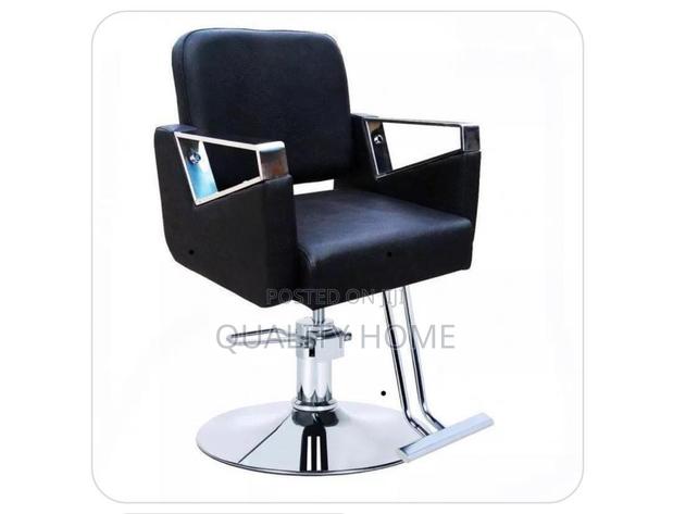 Barbering Chair/ Salon Chair · Photo 1