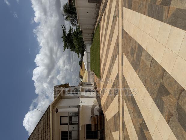 Furnished 7bdrm House in Retede Properties, Kumasi Metropolitan · Photo 3