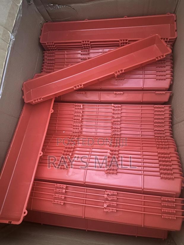 Flip Top Feeders · Photo 2