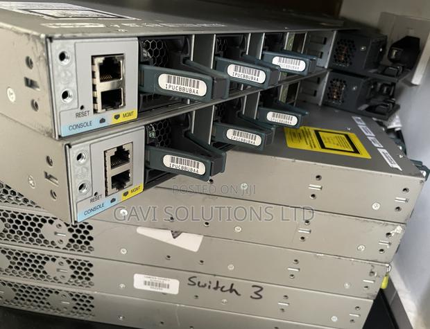 Cisco Catalyst 3850p 48ports Poe+ · Photo 2