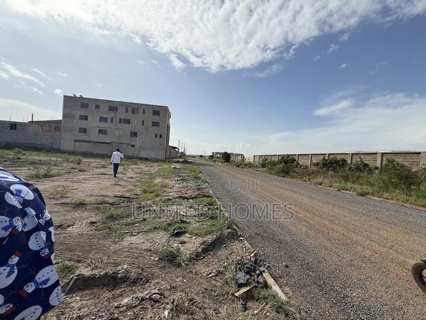 Tema Industrial Area 2. 3 Acres of Land for Sale · Photo 5