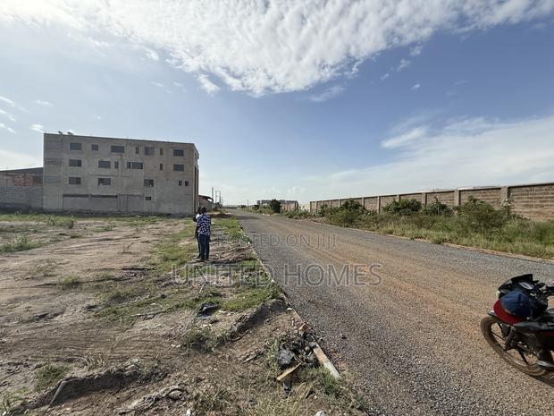 Tema Industrial Area 2. 3 Acres of Land for Sale · Photo 3