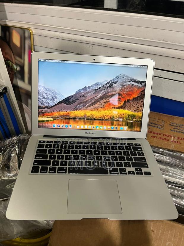 Laptop Apple MacBook Air 2017 8GB Intel Core I5 SSD 256GB · Photo 3