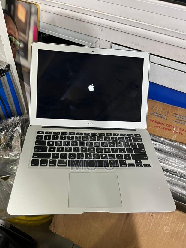 Laptop Apple MacBook Air 2017 8GB Intel Core I5 SSD 256GB · Photo 5