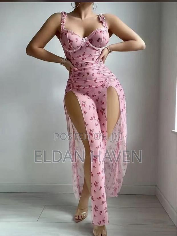 Sexy and Beautiful · Photo 1