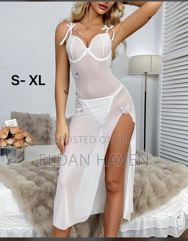 Sexy and Beautiful · Photo 2