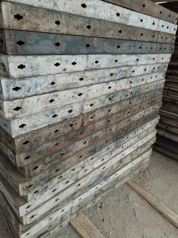 Retaining Wall Formwork/Tank · Photo 1