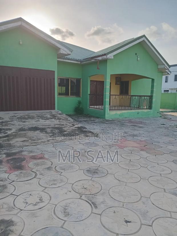 5bdrm House in Tuba Road, Ga South Municipal for rent · Photo 2
