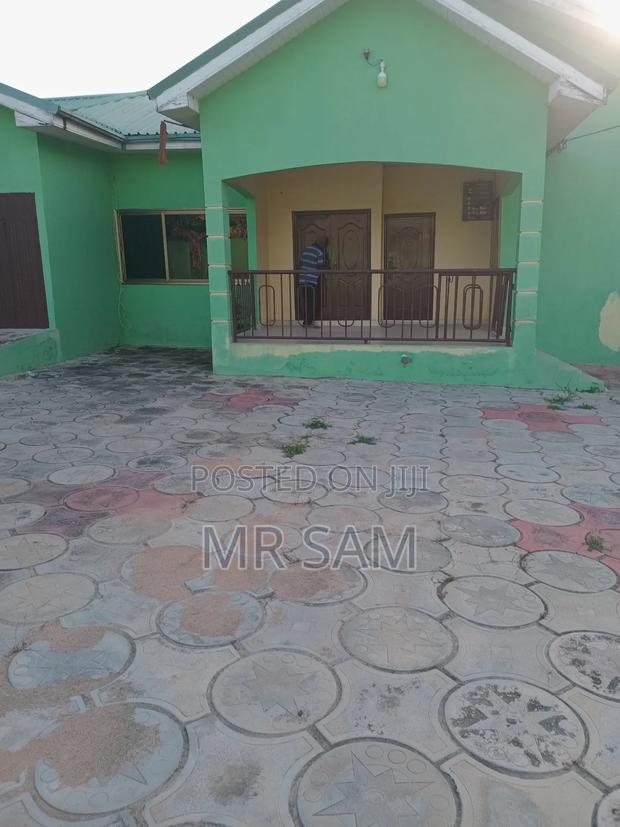 5bdrm House in Tuba Road, Ga South Municipal for rent · Photo 6