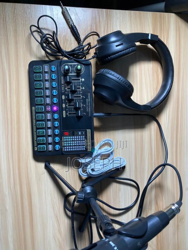 Recording Microphone Streaming Setup · Photo 2