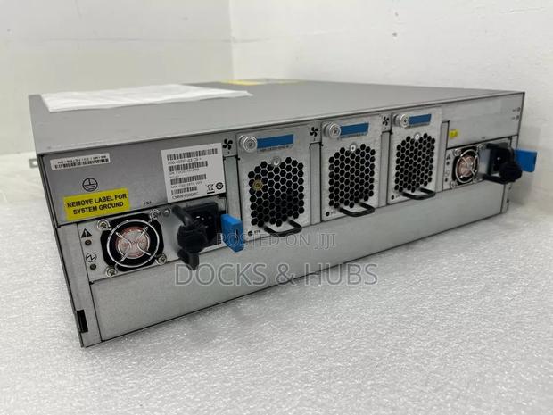 Cisco Nexus 93128t L3 Managed - 96 Gigabit Switch · Photo 6