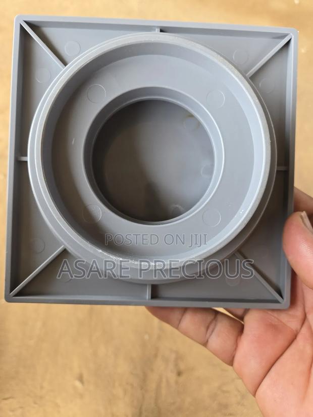 Era Plastic Floor Drain · Photo 2