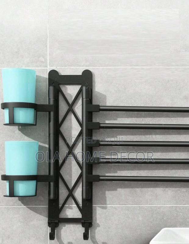 Towel Rack · Photo 4