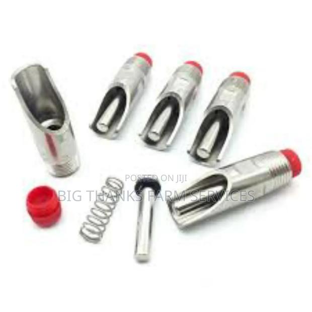 Pig Nipple Drinkers, Metal · Photo 1