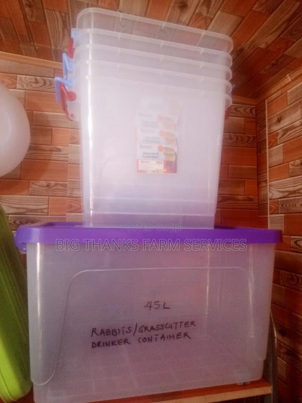Rabbit/Poultry Main Automatic Drinker Basin · Photo 1