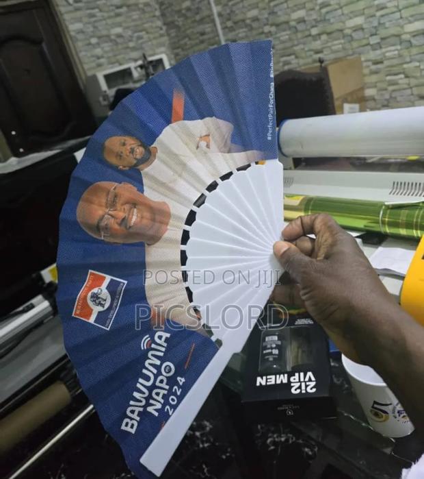 Customize Fans · Photo 1