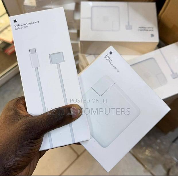 Original Macbook M3 Charger · Photo 1