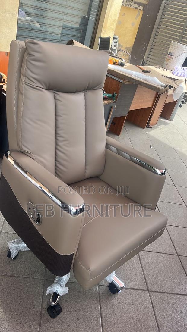 Luxury Executive Chairs · Photo 2