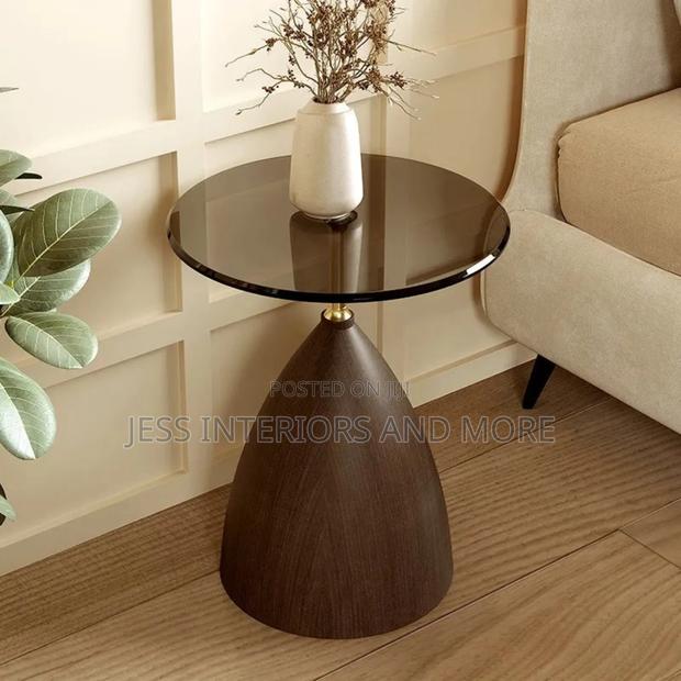 Side Table(Cone Shaped Base) · Photo 1