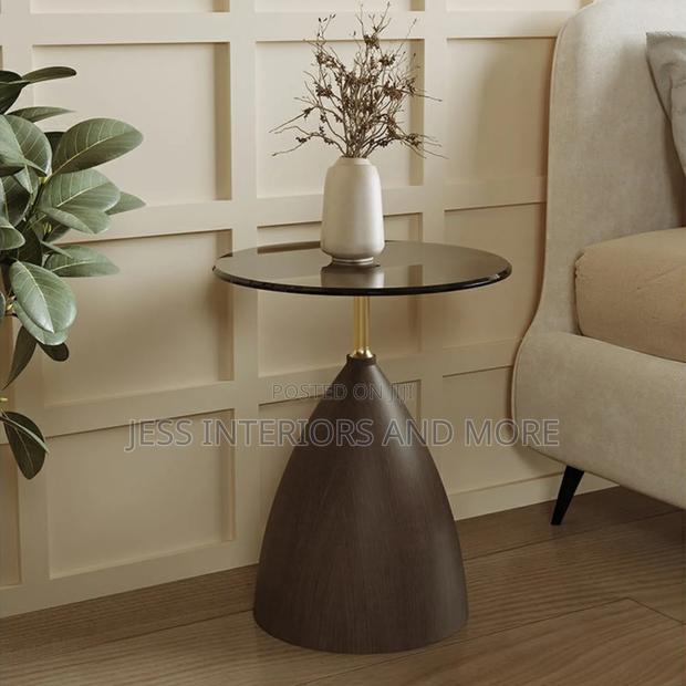 Side Table(Cone Shaped Base) · Photo 2