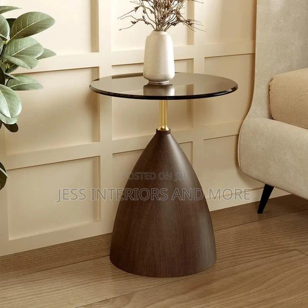 Side Table(Cone Shaped Base) · Photo 3