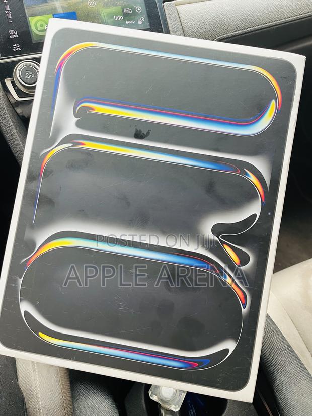 New Apple iPad Pro 13 (2024) 256 GB Black · Photo 3
