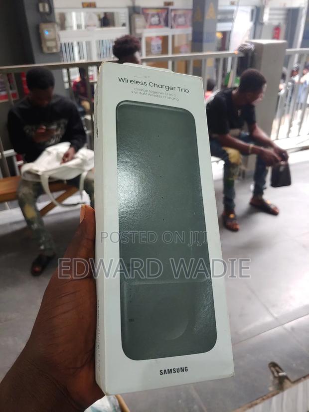 Samsung Wireless Charger · Photo 1