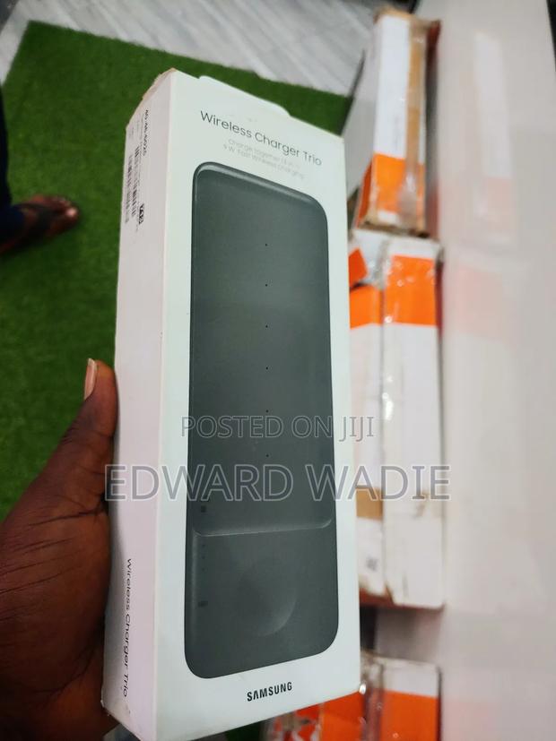 Samsung Wireless Charger · Photo 2