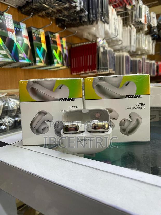 Bose Ultra Open Earbuds · Photo 2