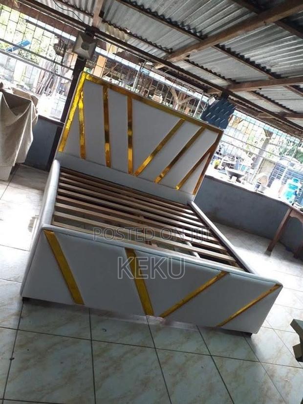 Show Boys Bed Frame · Photo 1