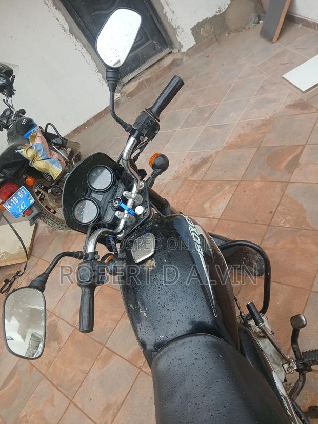 Bajaj Boxer 125 2021 Black · Photo 3