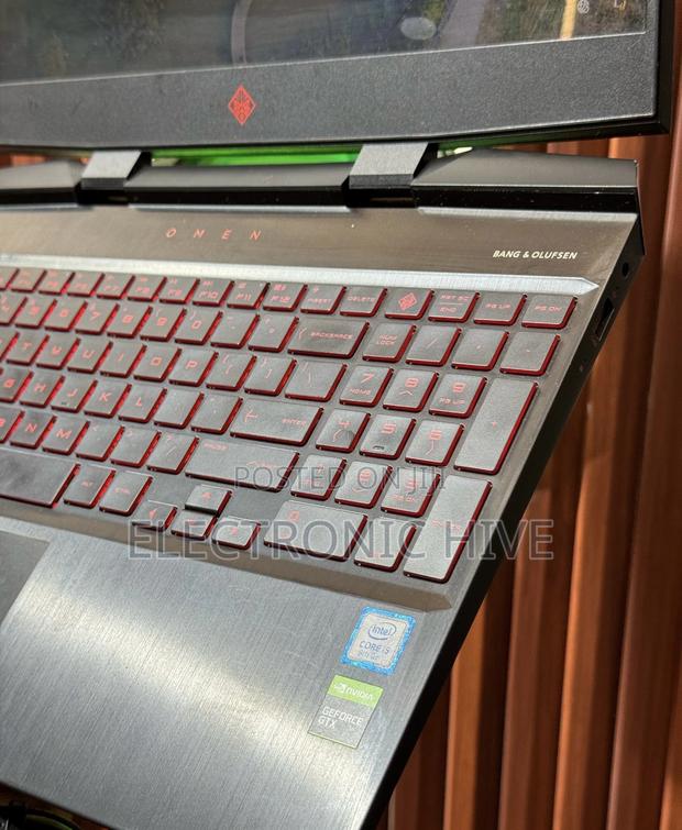 Laptop HP Omen 15 16GB Intel Core I5 SSD 512GB · Photo 4