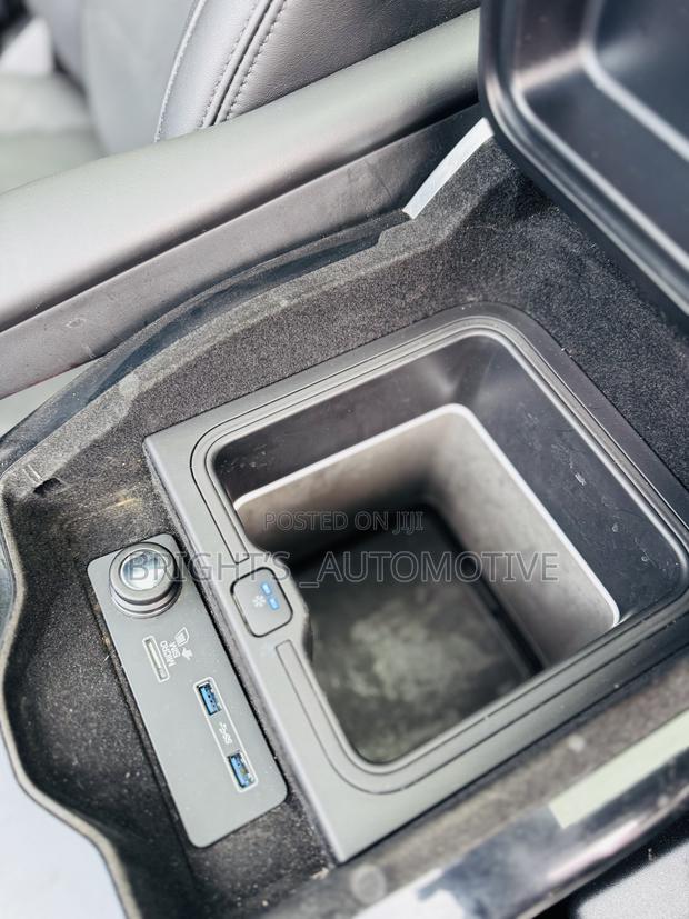 Land Rover Range Rover Vogue 2022 Black · Photo 8
