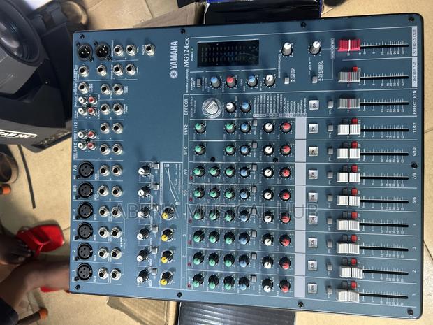 Yamaha Mg16ccx 12 Channel Mixer · Photo 1